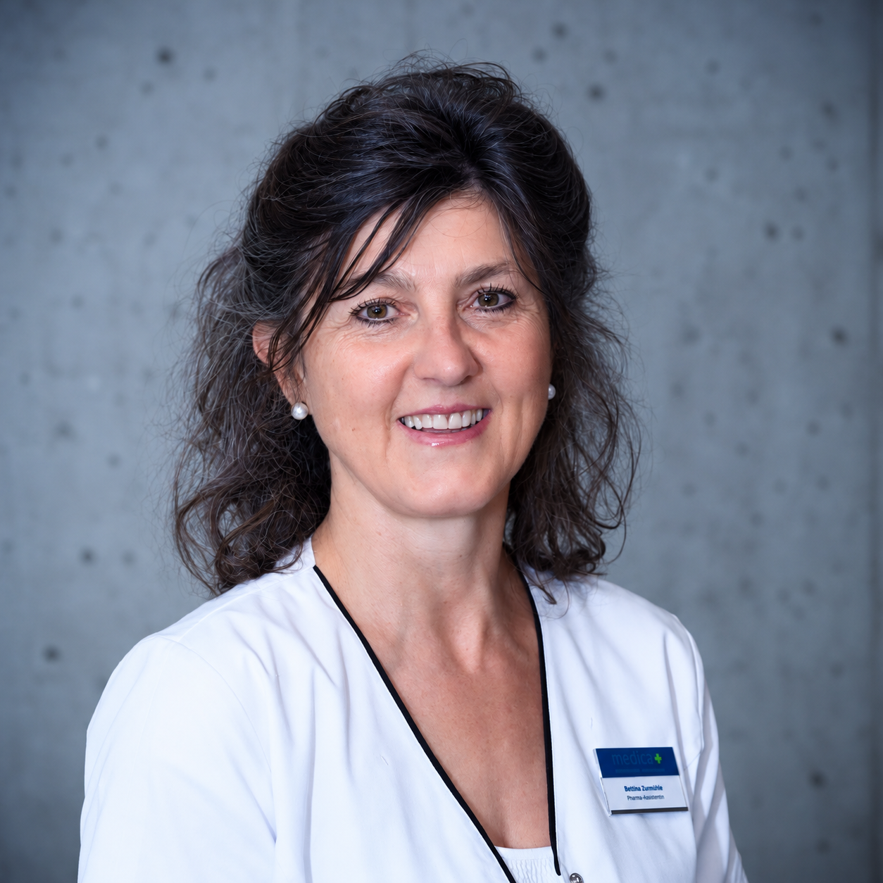 Portrait von Bettina Zumstein, Pharma-Assistentin EFZ